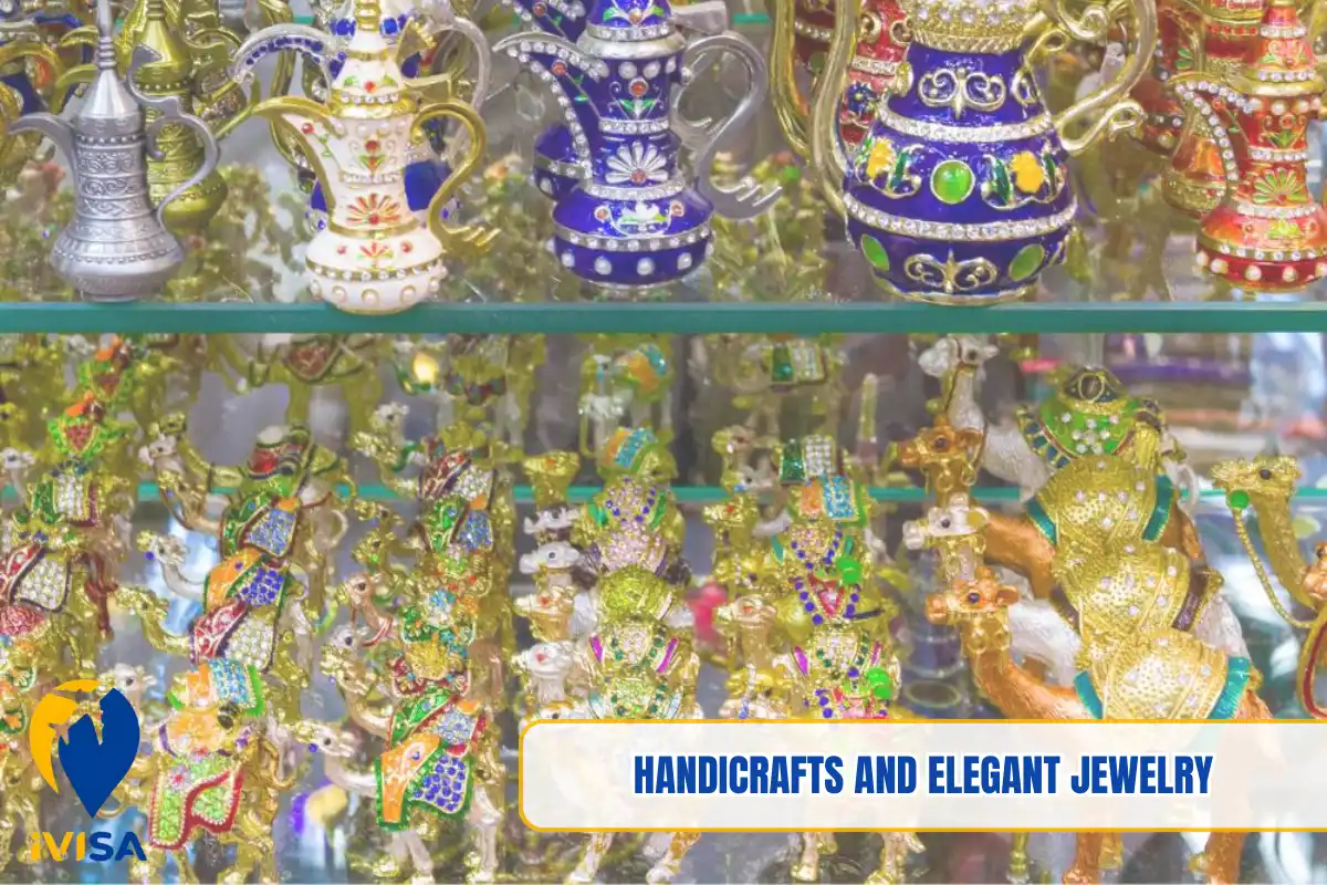 handicrafts-and-elegant-jewelry